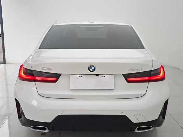 BMW 3 Series 2026 Model 325i M Sports Set – фото 6