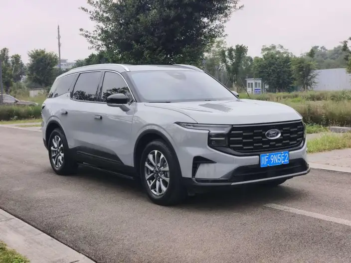 Ford Edge 2023 Model Ford Edge L 2.0T EcoBoost 2WD VII seat Luxury Model