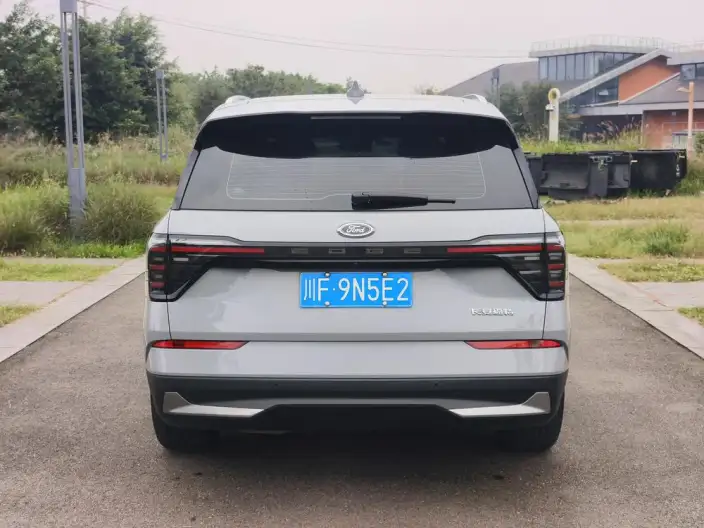 Ford Edge 2023 Model Ford Edge L 2.0T EcoBoost 2WD VII seat Luxury Model – фото 6