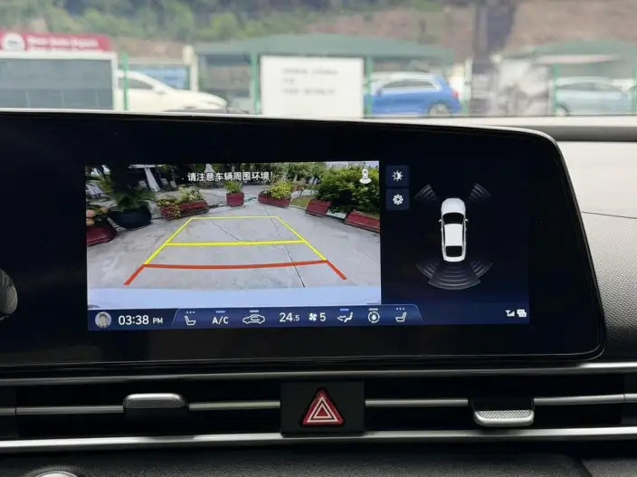 Hyundai Ioniq 2022 Model 1.5L CVT LUX Premium Edition – фото 9