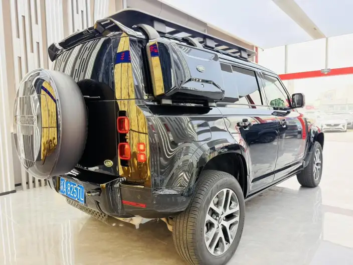 Land Rover Defender 2023 Model 110 3.0T P400 X-Dynamic HSE – фото 5