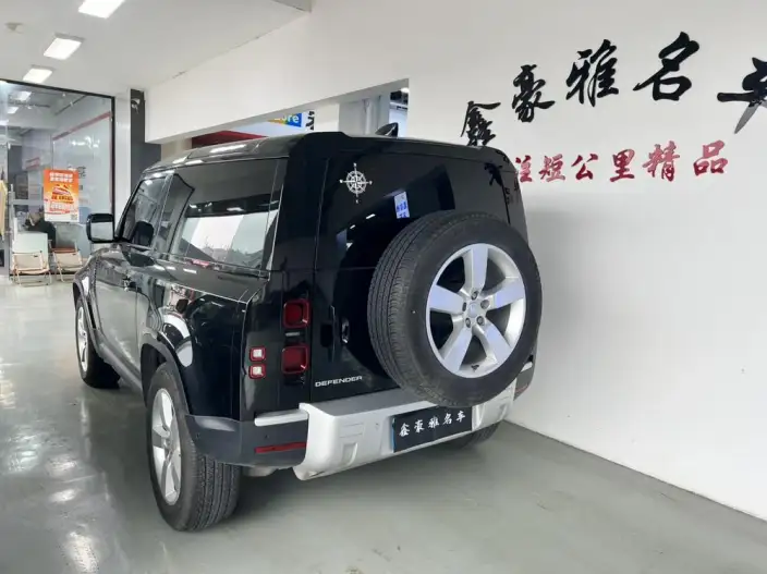 Land Rover Defender 2024 Model 90 3.0T P400 HSE