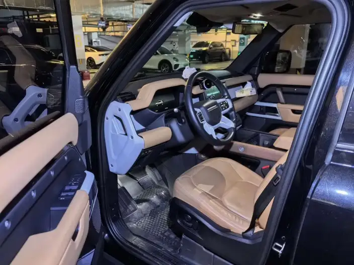 Land Rover Defender 2024 Model 110 3.0T P400 X-Dynamic HSE – фото 8