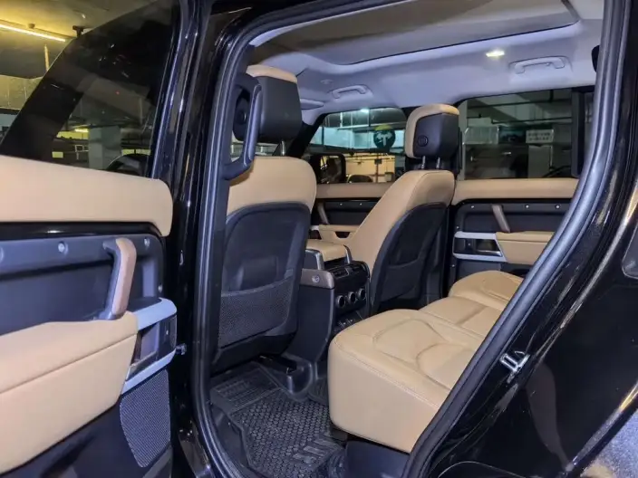 Land Rover Defender 2024 Model 110 3.0T P400 X-Dynamic HSE – фото 9