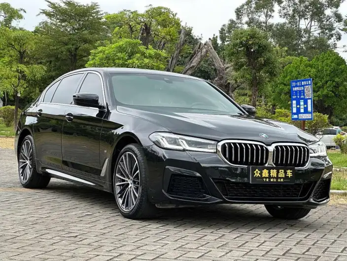 BMW 5 Series 2023 Model 530Li Leading Model M Sports Set – фото 3