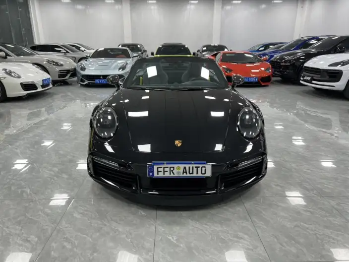PORSCHE 911 2022 Model Turbo S Cabriolet 3.7T – фото 2