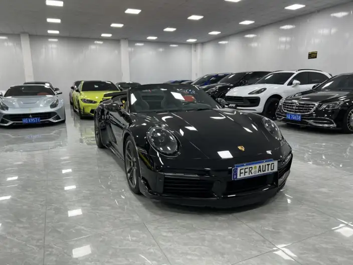 PORSCHE 911 2022 Model Turbo S Cabriolet 3.7T – фото 3