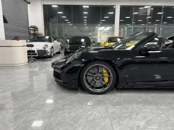 PORSCHE 911 2022 Model Turbo S Cabriolet 3.7T – фото 9