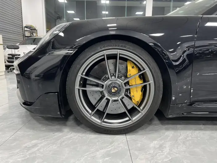 PORSCHE 911 2022 Model Turbo S Cabriolet 3.7T – фото 10