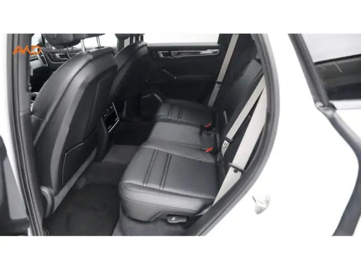 Cayenne 2023 Model Cayenne 3.0T Platinum edition – фото 6