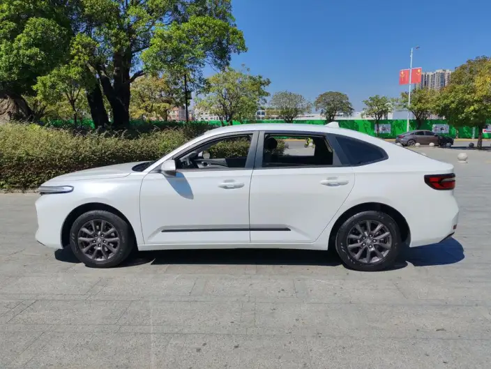 Baojun RC-5 2020 Model 1.5L CVT Smart Shine Elite Model