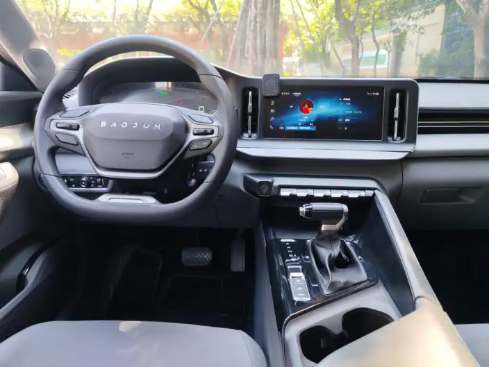 Baojun RC-5 2020 Model 1.5L CVT Smart Shine Elite Model – фото 8
