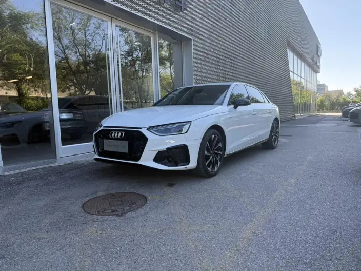 Audi A4 L 2023 Model 40 TFSI Luxury Dynamic Model