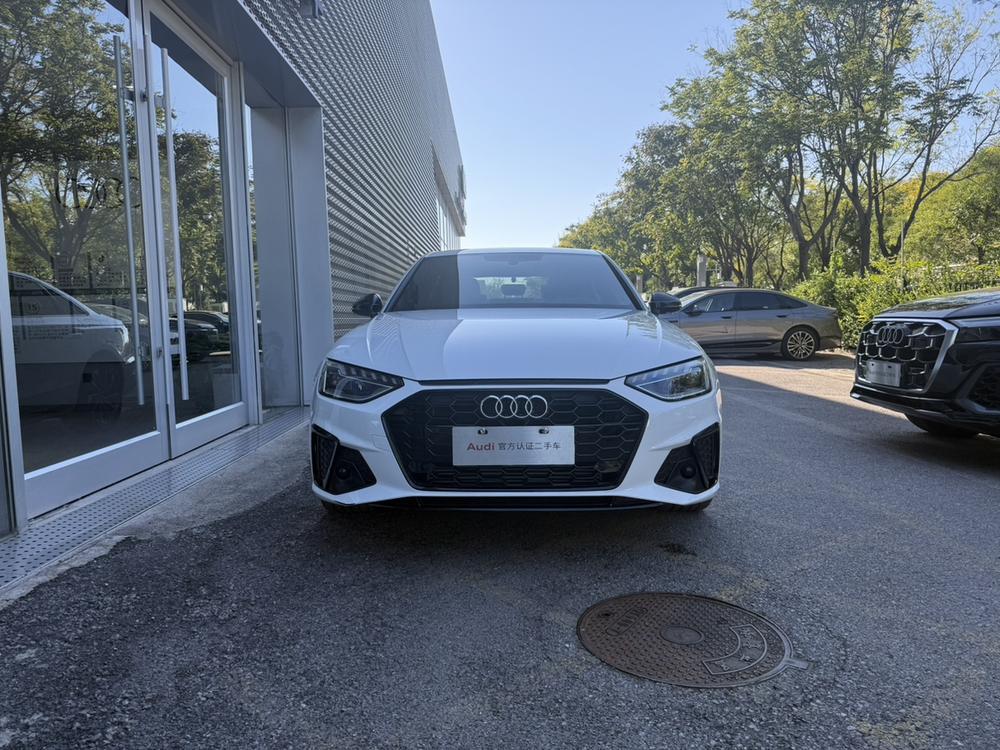 Audi A4L 2023 40 TFSI Luxury Dynamic – фото 2