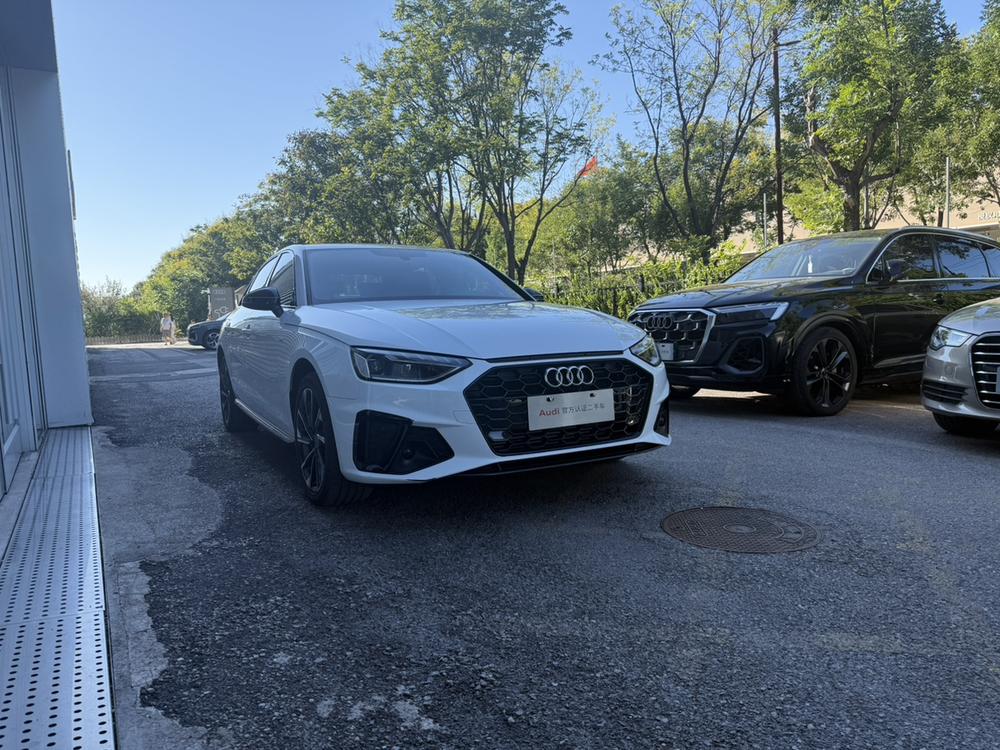 Audi A4L 2023 40 TFSI Luxury Dynamic – фото 3