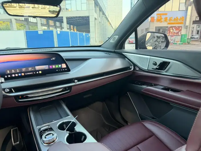 Cadillac XT5 2025 Model 28T 4WD Platinum Model – фото 7