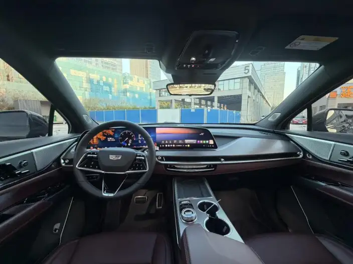 Cadillac XT5 2025 Model 28T 4WD Platinum Model – фото 9
