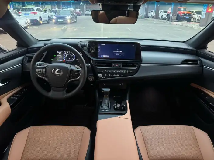 Lexus ES 2022 Model 300h Superior Edition – фото 8