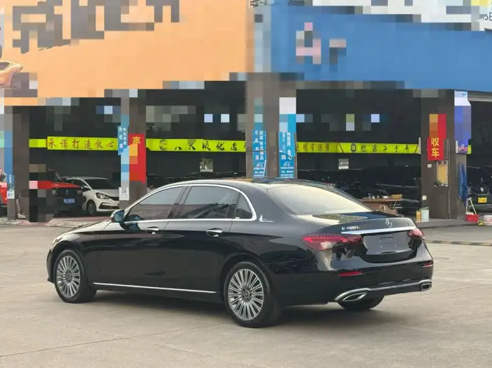 Mercedes-Benz E-Class 2023 Model E 300 L Luxury Model sedan – фото 4