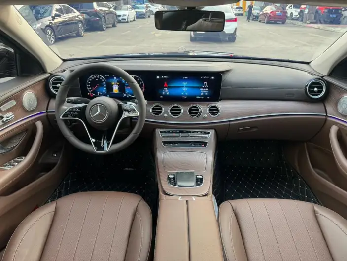 Mercedes-Benz E-Class 2023 Model E 300 L Luxury Model sedan – фото 9