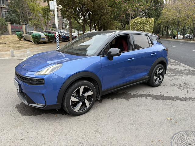 Lynk & Co 06 Модель 2020 года 1.5T тип Plus – фото 1