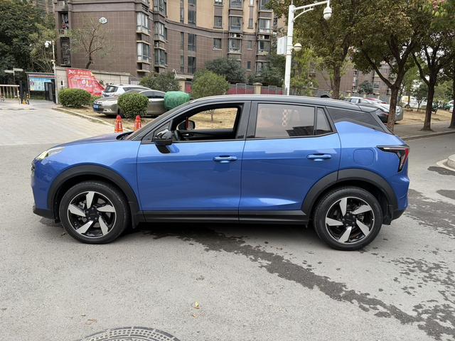 Lynk & Co 06 Модель 2020 года 1.5T тип Plus – фото 4