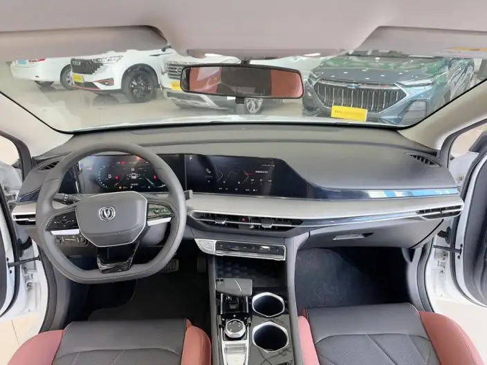 Changan Eado 2023 Model PLUS Changxiang Edition Blue whale NE 1.4T GDI DCT Noble Model – фото 8