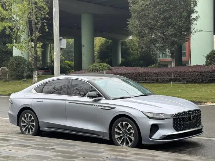 Lincoln Z 2022 Model i Xiang Exclusive Edition