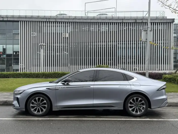 Lincoln Z 2022 Model i Xiang Exclusive Edition