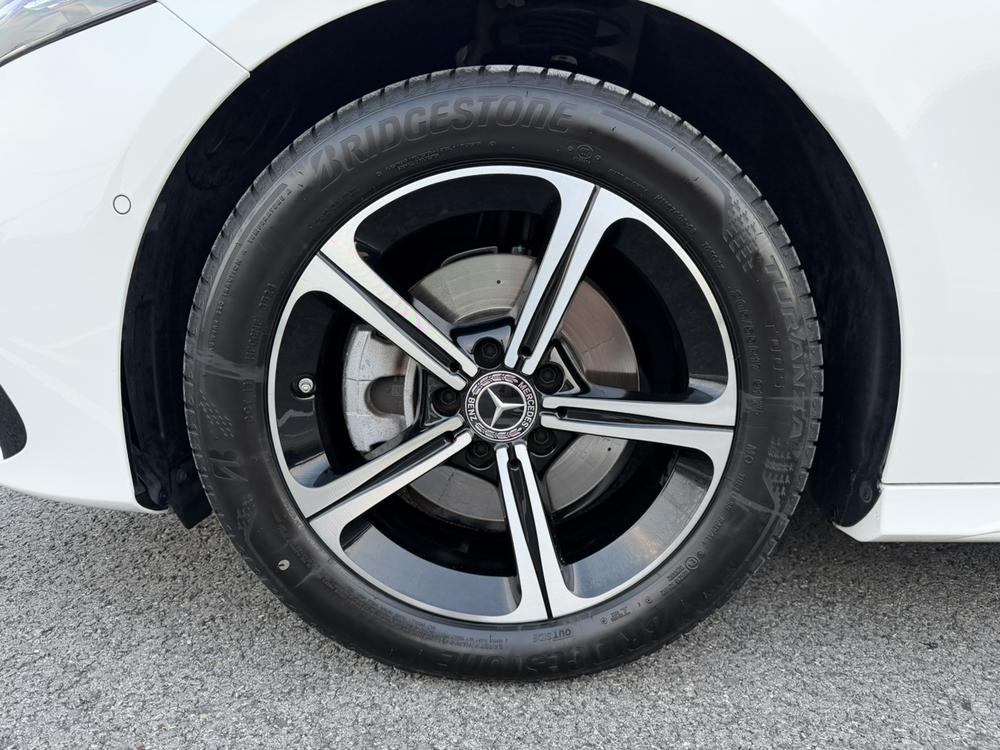 Mercedes-Benz A-class 2024 модификация комплектация A 200 L Fashion Edition – фото 10