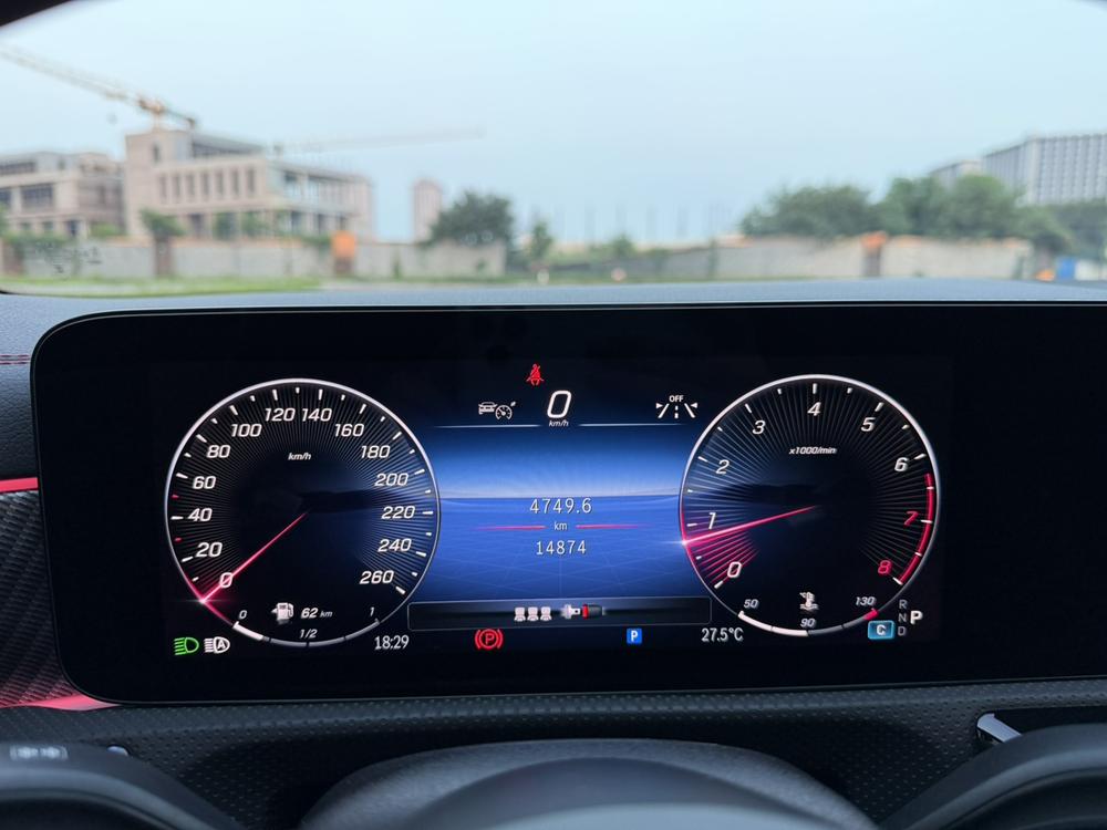 Mercedes-Benz A-class 2024 модификация комплектация A 200 L Fashion Edition – фото 13