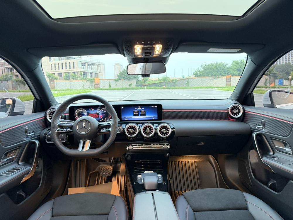 Mercedes-Benz A-class 2024 модификация комплектация A 200 L Fashion Edition – фото 16