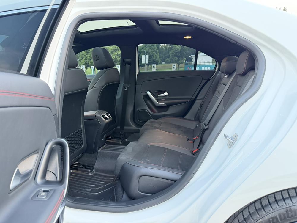 Mercedes-Benz A-class 2024 модификация комплектация A 200 L Fashion Edition – фото 19