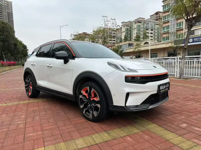 Lynk & Co 06 2020 Model 1.5T Shine Halo