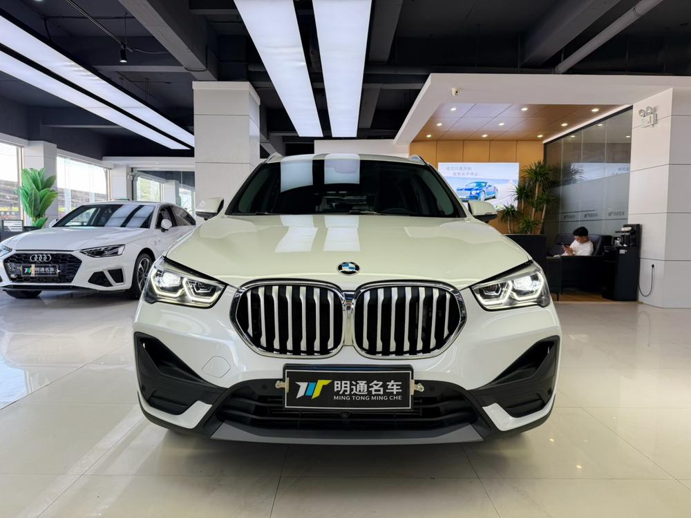 BMW X1 2022 sDrive25Li Leading – фото 2
