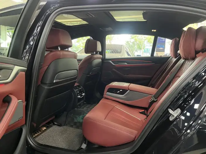 BMW 5 Series 2023 Model Facelift 530Li Exclusive Model M Sports Set – фото 10