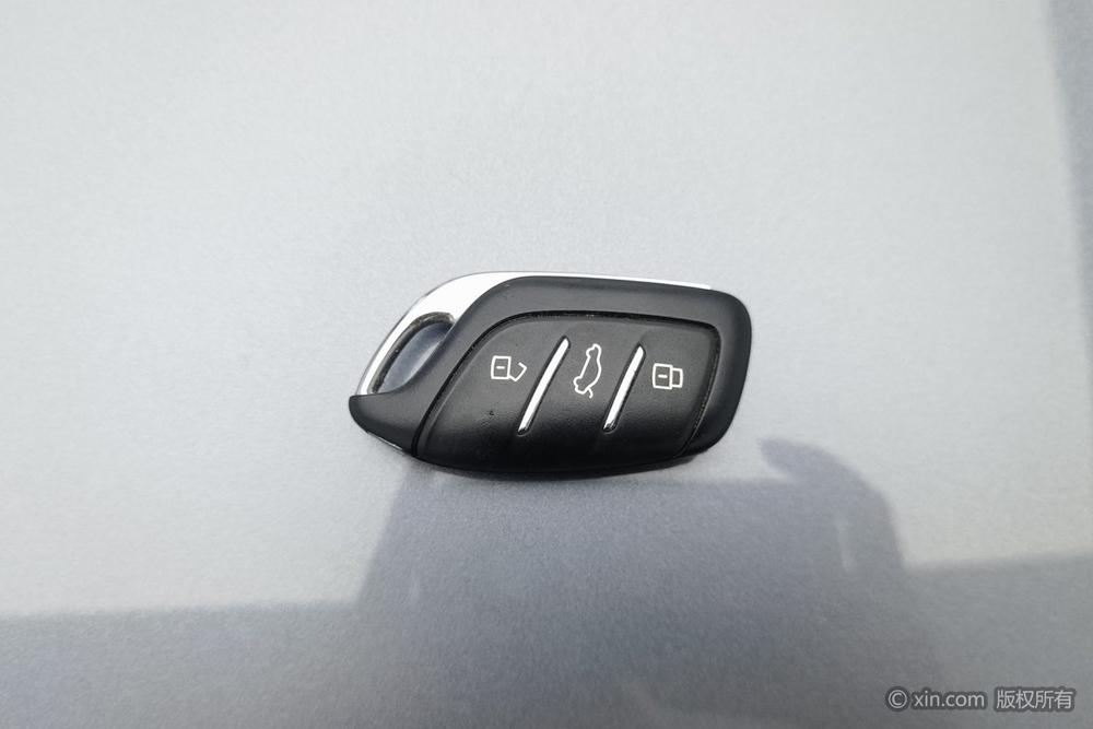 Roewe i6 MAX 2020 300TGI Automatic Cool Smart Drive – фото 6
