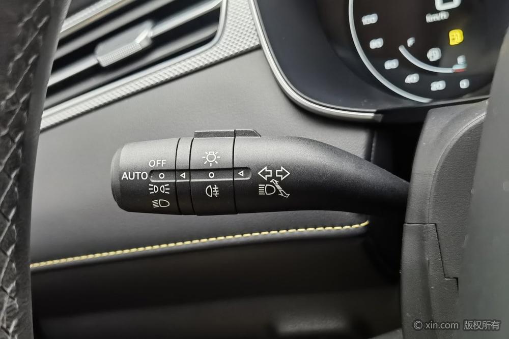Roewe i6 MAX 2020 300TGI Automatic Cool Smart Drive – фото 15