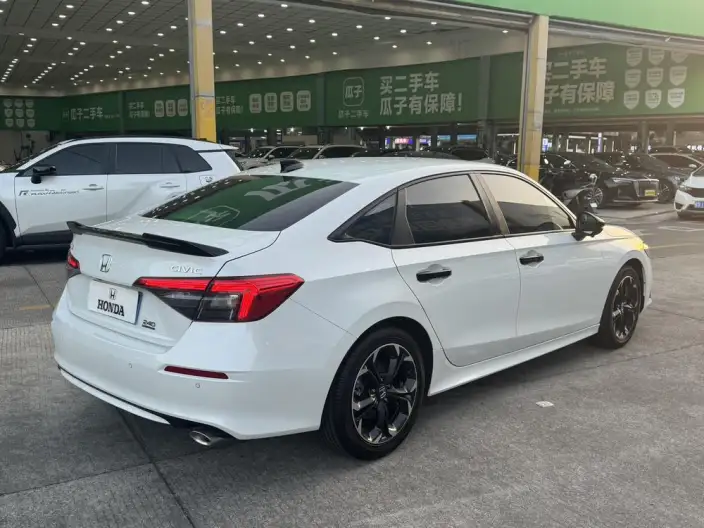 Honda Civic 2022 Model 240TURBO CVT Combustion Edition – фото 6