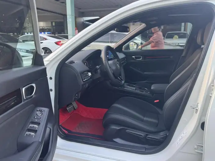 Honda Civic 2022 Model 240TURBO CVT Combustion Edition – фото 8