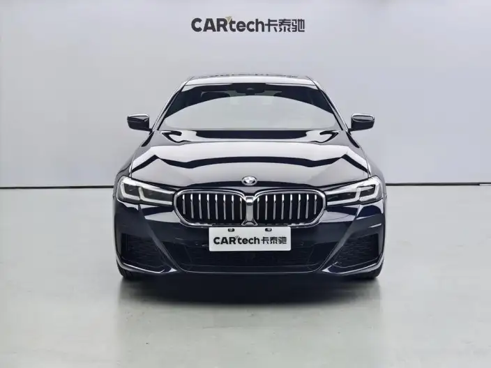 BMW 5 Series 2023 Model 530Li Leading Model M Sports Set – фото 2