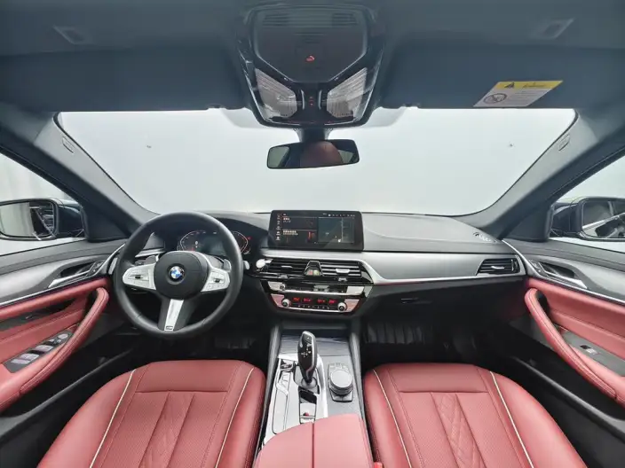 BMW 5 Series 2023 Model 530Li Leading Model M Sports Set – фото 6
