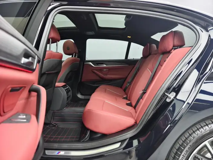 BMW 5 Series 2023 Model 530Li Leading Model M Sports Set – фото 9