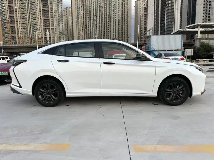 Yixuan 2023 Model Mach Version 1.5L Automatic Honor Edition – фото 8
