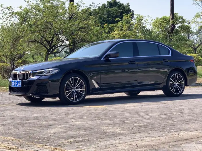 BMW 5 Series 2023 Model 530Li Leading Model M Sports Set – фото 1
