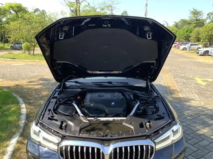 BMW 5 Series 2023 Model 530Li Leading Model M Sports Set – фото 6