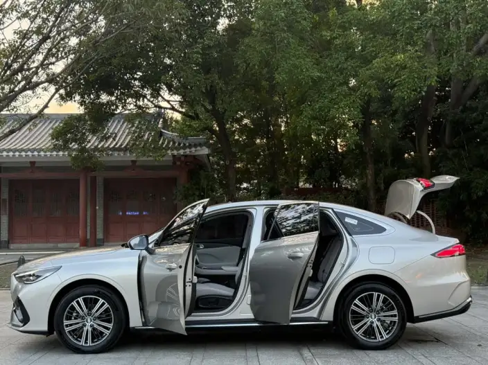 Geely Star Edition 6 2026 Model EM 125km Tiggo + Edition – фото 10