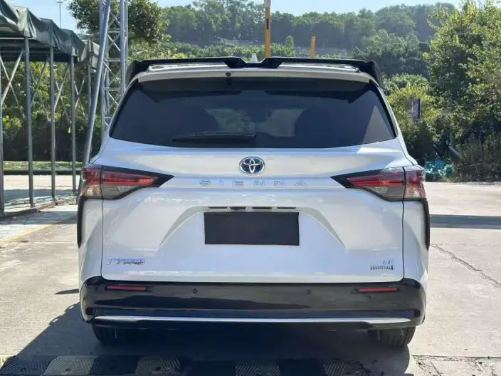 Toyota Sienna 2023 Model Hybrid 2.5L Comfort Edition – фото 5