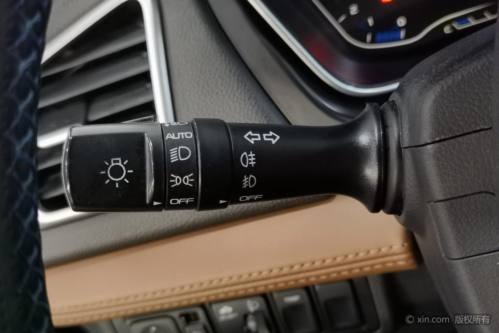 Geely Vision X6 Модель 2019 года 1.4T CVT 4G Connected Flagship Country VI – фото 17