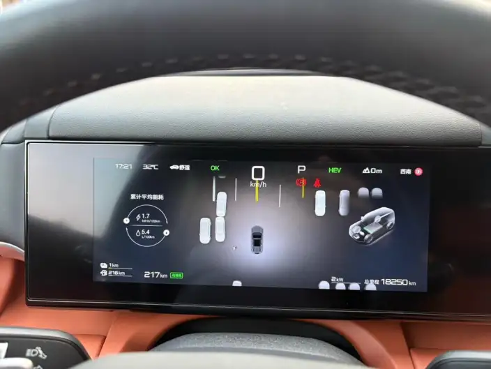 Titan 7 PHEV 2025 Model 200KM 2WD Max Edition – фото 9